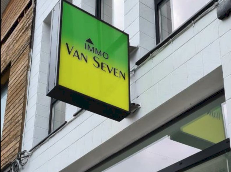 Van Seven